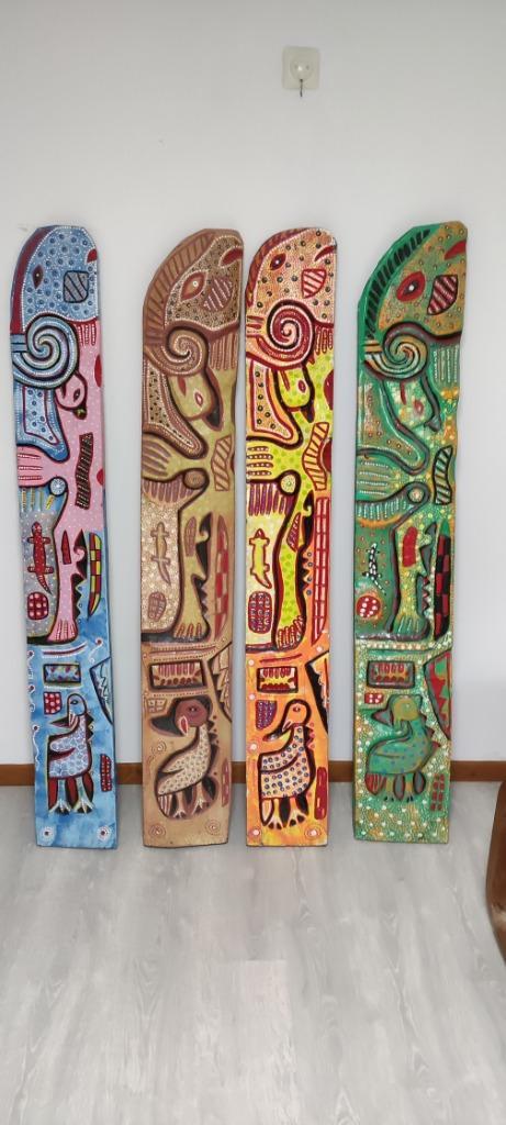 Kleurrijke decoratieve sculptuur borden uit tropisch hout., Antiek en Kunst, Antiek | Servies compleet, Ophalen