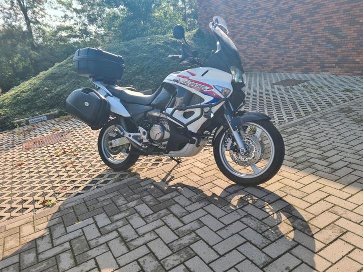 Honda Varadero XL 1000, Motoren, Motoren | Honda, Particulier, SuperMoto, meer dan 35 kW, 2 cilinders, Motorrijbewijs A, ABS, Handvatverwarming