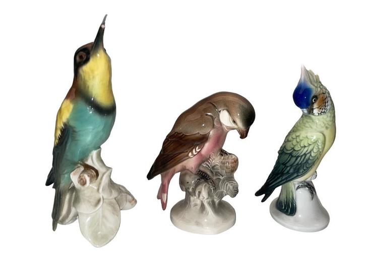 Set van drie porseleinen vogels - Te restaureren, Antiek en Kunst, Antiek | Porselein, Ophalen of Verzenden