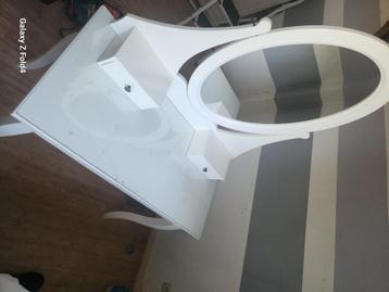 Meuble coiffeuse  beschikbaar voor biedingen