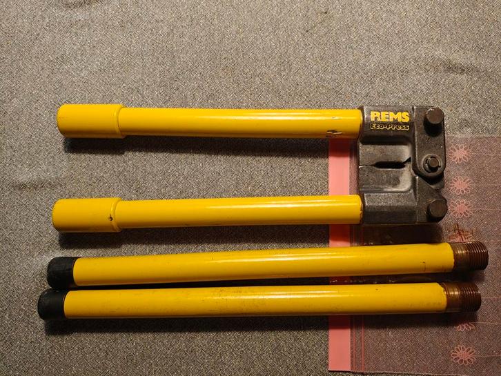 Rems Eco-pers tang handbediend / krimptang, Doe-het-zelf en Bouw, Gereedschap | Handgereedschap, Zo goed als nieuw, Ophalen of Verzenden