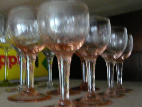 Vintage (roze) wijnglazen in diverse maten en uitvoeringen, Verzamelen, Glas en Drinkglazen, Gebruikt, Overige typen, Ophalen