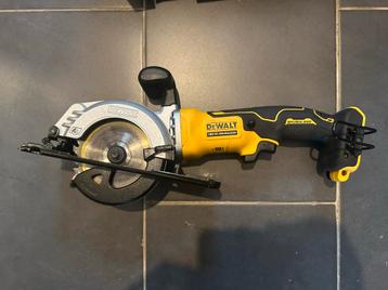 Dewalt scie circulaire 115mm DCS571NT beschikbaar voor biedingen