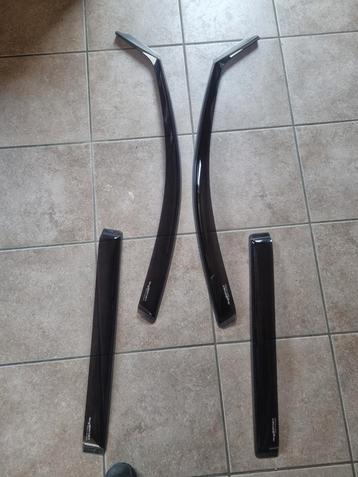 Window visors beschikbaar voor biedingen