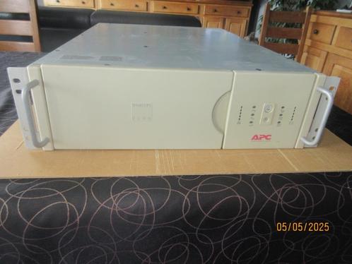 SLIMME UPS APC SU2200RMI 3U - 2200VA, Computers en Software, Noodvoedingen (UPS), Gebruikt, Ophalen