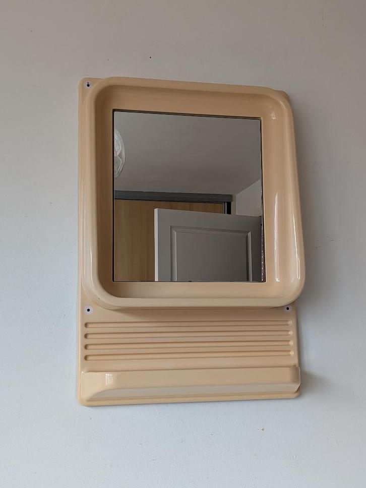 Vintage Jaren 60/70 'Space Age' Badkamerspiegel met Plank, Huis en Inrichting, Woonaccessoires | Spiegels, Gebruikt, Overige vormen