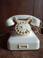 Mooie retro vintage bakelieten witte telefoon herbedraad, Telecommunicatie, Ophalen of Verzenden, Zo goed als nieuw, Met draaischijf