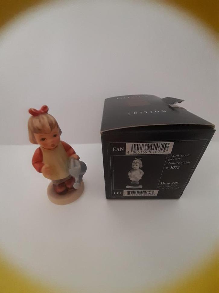 Hummel beeldje 729 "ik moet nog gieten", Verzamelen, Beelden en Beeldjes, Zo goed als nieuw, Hummel, Ophalen