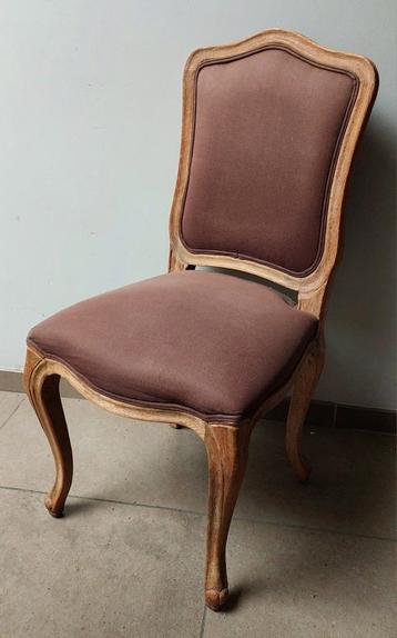 6 gestoffeerde houten stoelen. beschikbaar voor biedingen