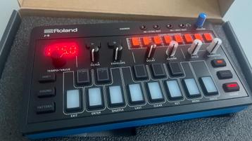 Roland Aira Compact J-6 chord synthesizer, nieuwstaat beschikbaar voor biedingen