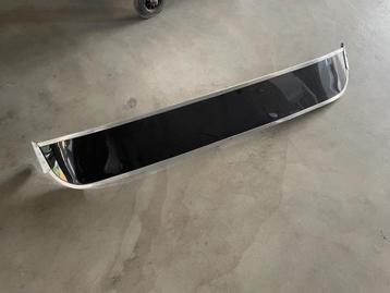 zonnenklep vermoedelijk volkswagen  beschikbaar voor biedingen