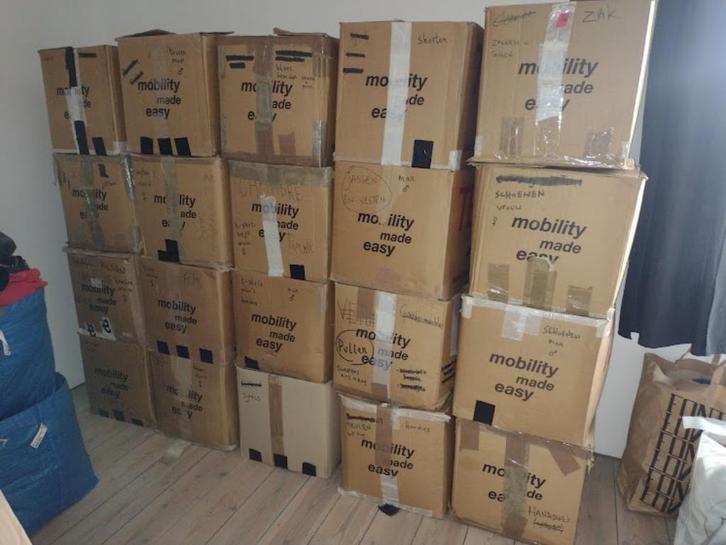 Lot kledij / kleding 25 dozen (man + vrouw + schoenen), Kleding | Heren, Heren-kledingpakketten, Gedragen, Ophalen