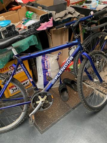 Race fiets beschikbaar voor biedingen