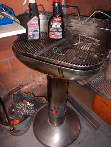 Bbq beschikbaar voor biedingen