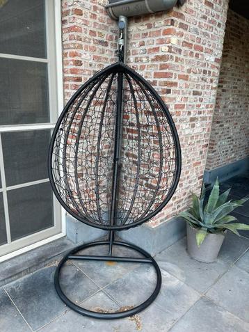 Egg hangstoel, Ophalen, Zo goed als nieuw