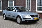 Volkswagen Passat 2.3 V5 Comfortline, Elektrische buitenspiegels, Blauw, Bedrijf, Passat