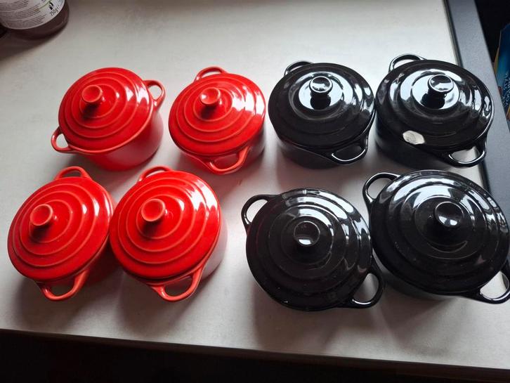 8 mini cocotte, Huis en Inrichting, Keuken | Potten en Pannen, Zo goed als nieuw, Ophalen