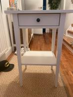Ikea Hemnes nachtkastje in zeer goede staat, Huis en Inrichting, Ophalen, Gebruikt