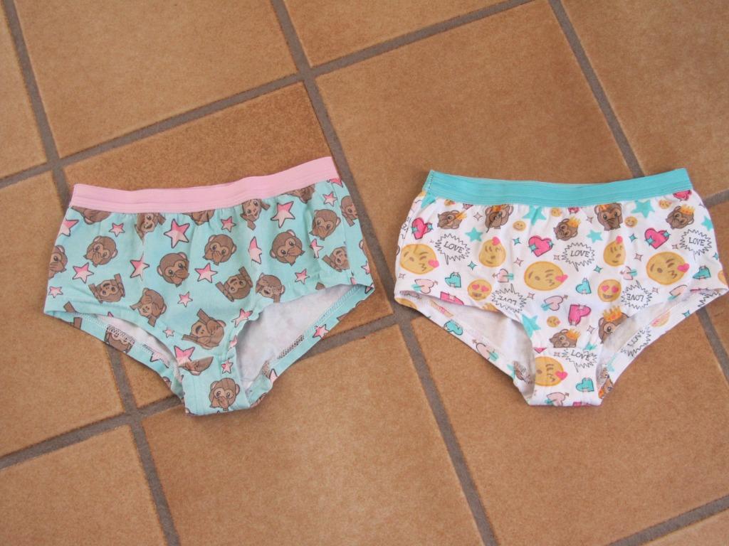 2 onderbroekjes horen zien en zwijgen maat 128-134, Ophalen of Verzenden, Gebruikt, Meisje, Nacht- of Onderkleding