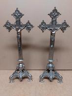 2x kruisbeeld, Enlèvement