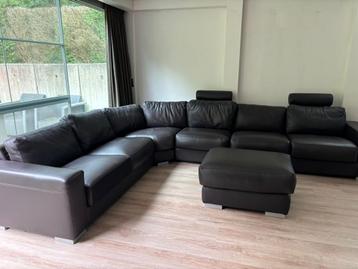 Hoekzetel donkerbruin/zwart 100% leer zo goed als nieuw!! beschikbaar voor biedingen