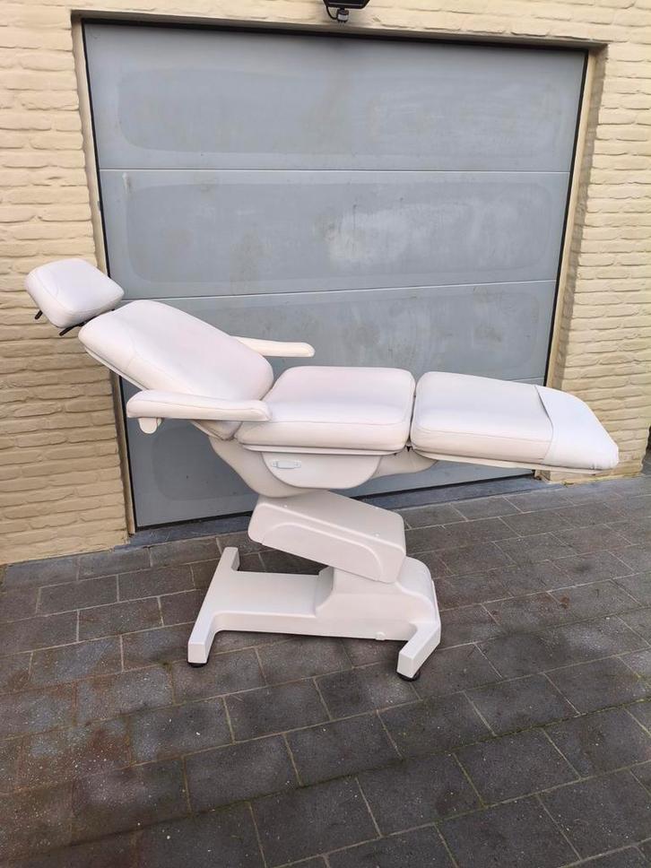 Mooie behandelstoel, Sport en Fitness, Massageproducten, Zo goed als nieuw, Ophalen
