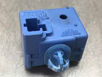 DIVERS RELAIS Toyota Prius (ZVW3) (8665250010), Utilisé, Toyota