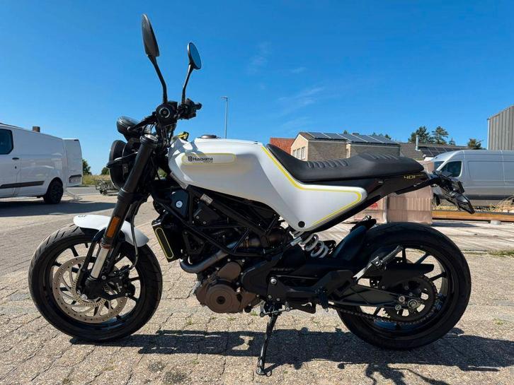 Husqvarna	Svartpilen 401, Motoren, Motoren | Husqvarna, Bedrijf, 12 t/m 35 kW, Ophalen of Verzenden