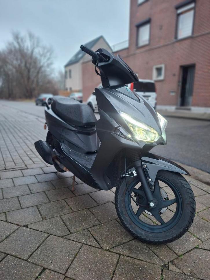 GTS Sirocco Classe A 25/km en parfait état quelques kilomètr, Vélos & Vélomoteurs, Scooters | Yamaha, Comme neuf, Autres modèles