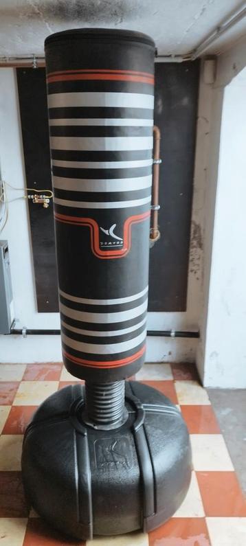 Domyos boksstaander beschikbaar voor biedingen