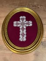 Vintage - kruis kantkloswerk met mooie kader, Antiek en Kunst, Ophalen of Verzenden