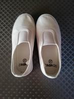 Nieuwe turnpantoffels maat 27., Ophalen of Verzenden, Nieuw, Wit, Turnschoenen