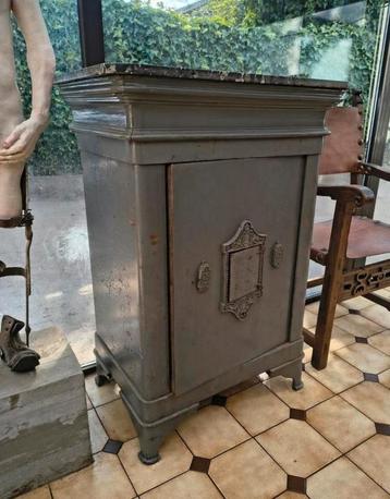 ANTIEKE ZWARE BRANDKAST KLUIS 1801-1900 19DE EEUW 300 KG beschikbaar voor biedingen
