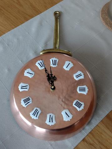 Wandklok / horloge beschikbaar voor biedingen