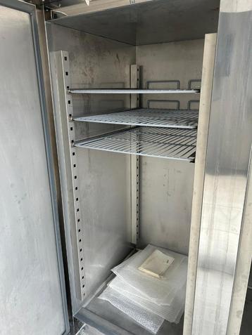 Grote dubbele koelkast 1450 liter beschikbaar voor biedingen