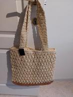 Mooi gevoerde handtas nieuw, Bijoux, Sacs & Beauté, Sacs | Sacs Femme, Enlèvement ou Envoi, Sac à main