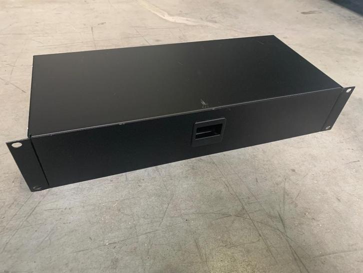 Accessoire flightcase - Adam Hall Rackbox 2U, Muziek en Instrumenten, Behuizingen en Koffers, Gebruikt, Flightcase, Ophalen