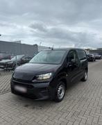 Fiat Doblo 1.5 BlueHDI L1 130 / FULL OPTION / NIEUWSTAAT !!, Auto's, Stof, 4 cilinders, Zwart, 96 kW