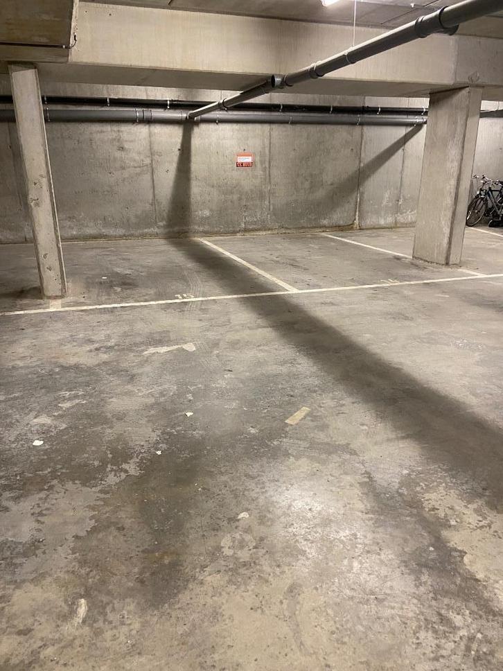 Ondergrondse autostaanplaats Scherpenheuvel te huur, Immo, Garages en Parkeerplaatsen, Provincie Vlaams-Brabant
