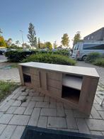 Tv kast, Ophalen