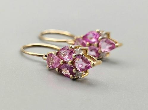 Gouden Vintage oorbellen roze saffier en diamant. 2024/345, Handtassen en Accessoires, Antieke sieraden, Oorbellen, Goud, Met edelsteen