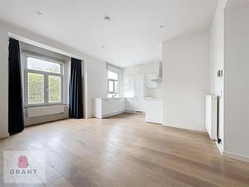 Appartement à louer à Schaerbeek, 2 chambres beschikbaar voor biedingen