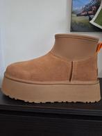 UGG CLASSIC MINI DIPPER, Kleding | Dames, Ophalen, Bruin, Snowboots, Zo goed als nieuw
