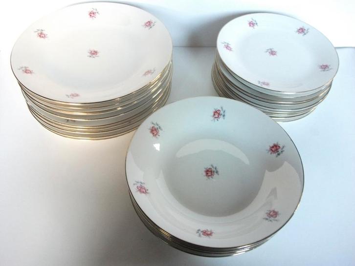 Boch eetservies "Boch porcelaine Belgium" borden schalen, Huis en Inrichting, Keuken | Servies, Zo goed als nieuw, Bord(en), Ophalen