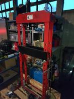 Werkplaatspers 15 Ton met voetbediening, Ophalen