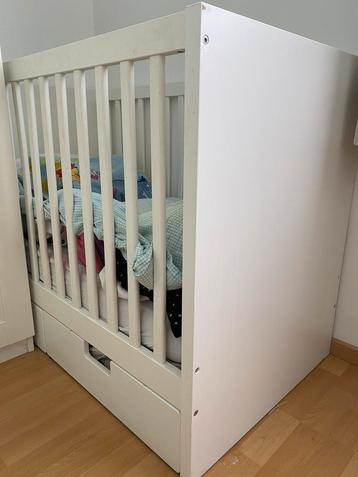 Lit bébé réglable en hauteur avec matelas et sommier excelle