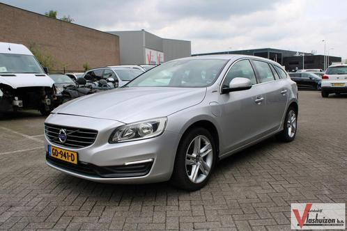 Volvo V60 2.4 D6 AWD Plug-In Hybrid Momentum | CILINDERKOP L, Auto's, Volvo, Bedrijf, V60, 4x4, ABS, Airbags, Alarm, Boordcomputer