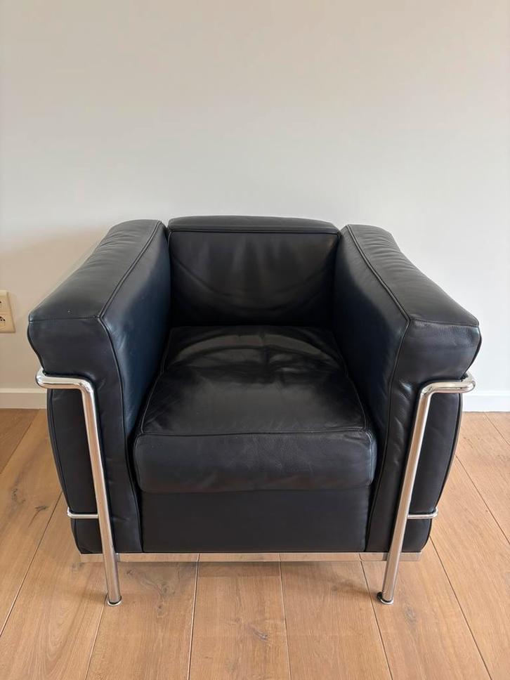 Originele Cassina LC2 - Le Corbusier, Huis en Inrichting, Fauteuils, Gebruikt, Leer, Ophalen