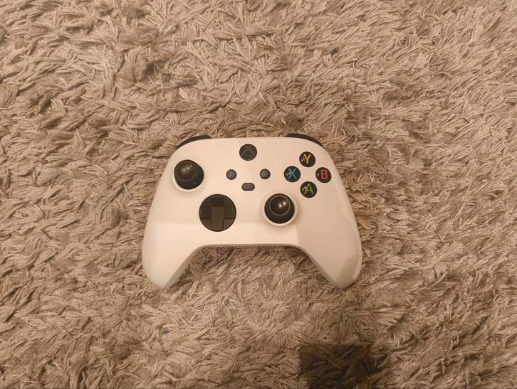 Mooie Xbox controller nieuw nooit gebruikt, Games en Spelcomputers, Spelcomputers | Xbox | Accessoires, Xbox Original, Xbox One