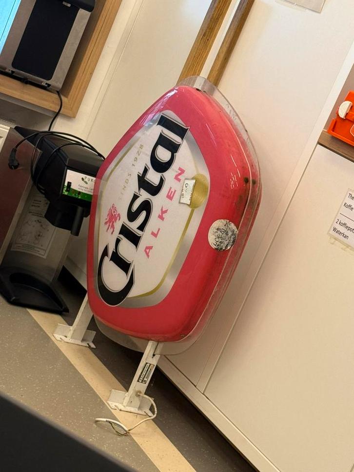 Origineel Cristal Alken verlicht reclamebord met voet, Hobby & Loisirs créatifs, Articles de fête | Location, Utilisé, Enlèvement